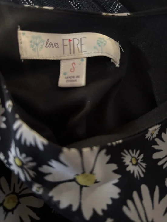 love, Fire Black Daisy Print Smocked Crop Top with Yellow Accents Spring Summer - Picture 2 of 5